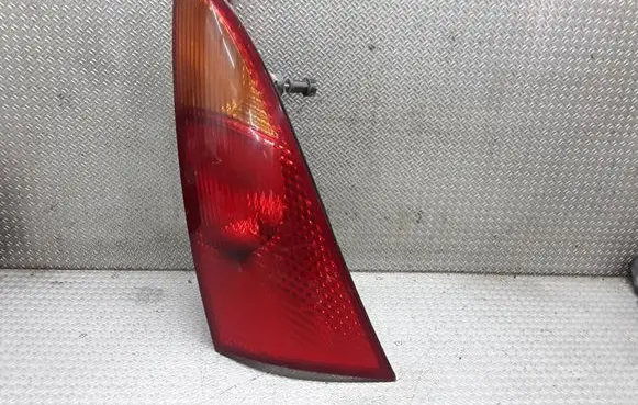 Ford Focus Rear/tail lights XS4113405A