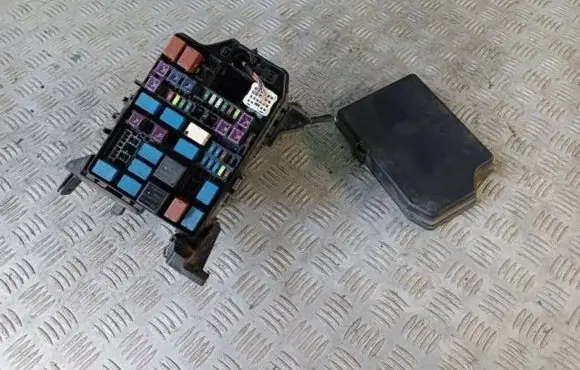 Suzuki SX4 S-Cross Fuse box set