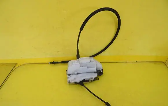 Citroen C3 Pluriel Front door lock 