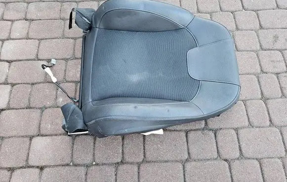 Opel Adam Front driver seat OPELCZESCI.com-E57