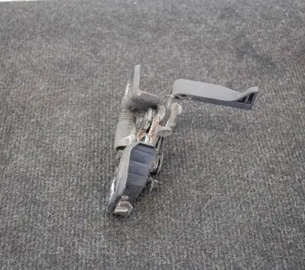 Dacia Sandero Engine bonnet/hood lock/catch 656017676R