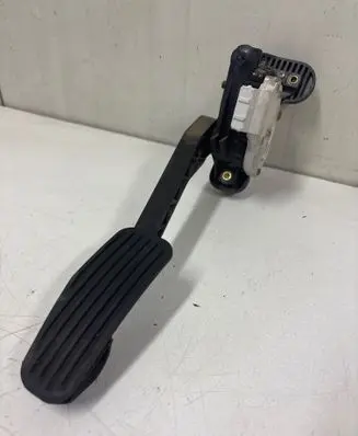 Volvo XC70 Accelerator throttle pedal 6PV00853712 30683516
