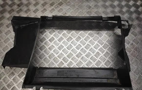 Mercedes-Benz E W210 Intercooler air channel guide 2105050830