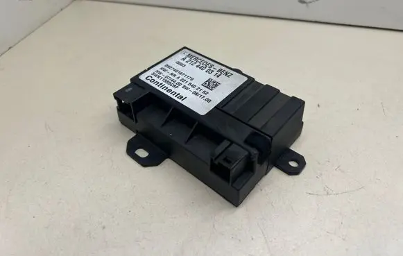 Mercedes-Benz E W212 Fuel injection pump control unit/module A2124400314 5WK11555CBF A2215402162
