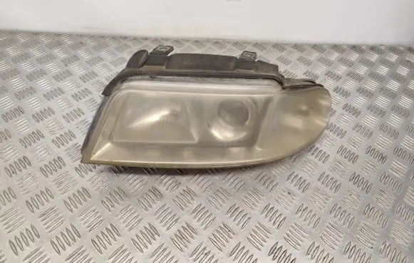 Audi A4 S4 B5 8D Headlight/headlamp 8D0941003AK