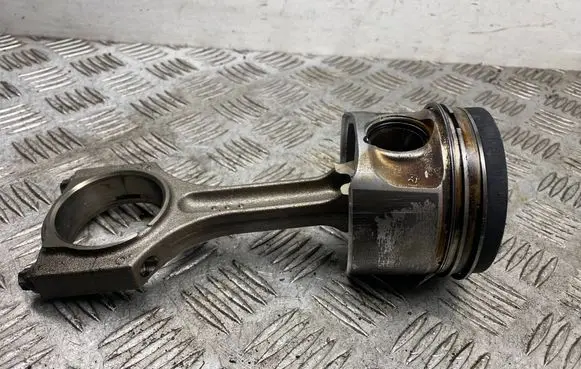 Mini Cooper Countryman R60 Piston with connecting rod 543