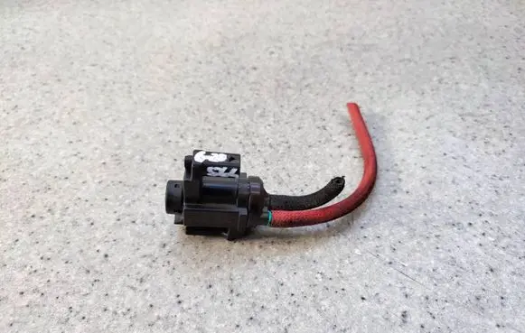 BMW 3 G20 G21 Valve vacuum 85705917 857059