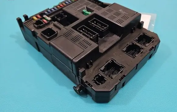 Peugeot 307 Central body control module 9636760580F IMPRK1509738