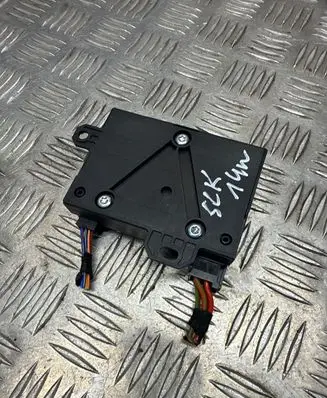 Mercedes-Benz SLK R172 Fuel injection pump control unit/module A0009003101 120015608819E A2C53406807