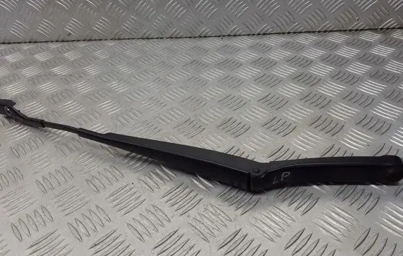 Volkswagen PASSAT B6 Front wiper blade arm 3C1955409C