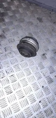 Mercedes-Benz E W211 Engine mount bracket