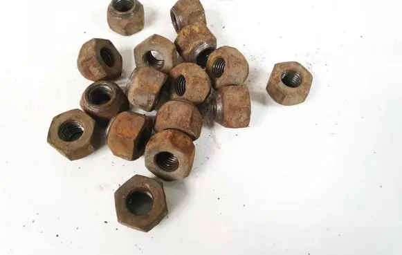 Volvo S40, V40 Nuts/bolts 