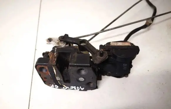 Mazda 323 F Rear door lock