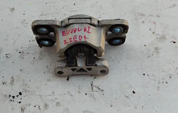 Land Rover Evoque I Engine mounting bracket 