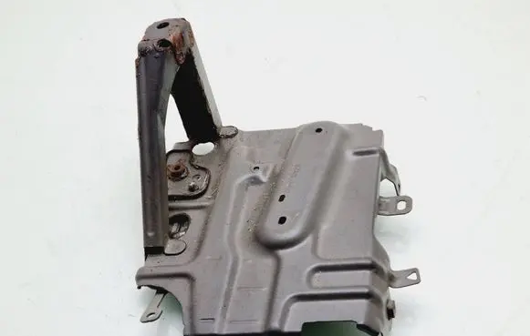 Battery tray