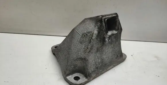 BMW 5 F10 F11 Engine mounting bracket 6795958 6761242 22116761242
