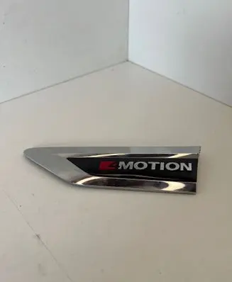 Volkswagen Tiguan Allspace Fender model badge letters 