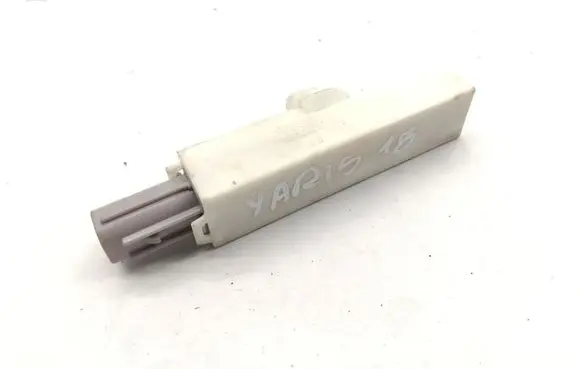 Toyota Yaris Keyless system antenna 