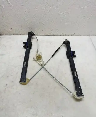Front window lifting mechanism without motor