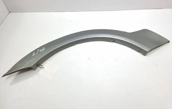 Mitsubishi Pajero Rear arch trim