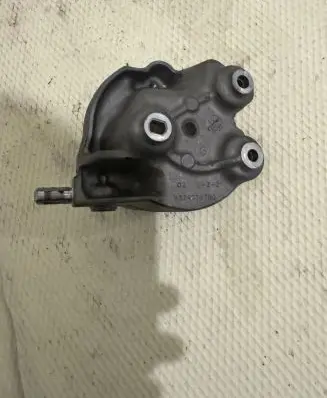 Peugeot 3008 II Fuel pump bracket 9824088780