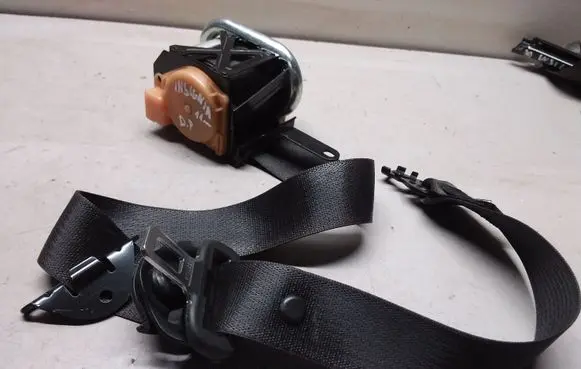 Opel Insignia A Front seatbelt 12848367