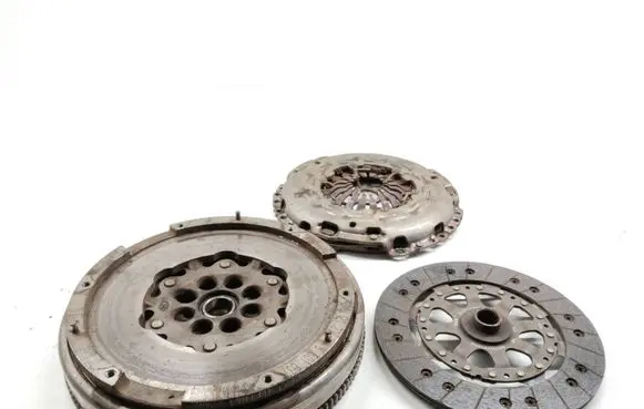 Mini One - Cooper F56 F55 Clutch set kit 8601637 618449