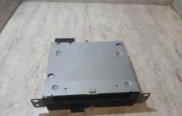 Citroen C4 II Radio/CD/DVD/GPS head unit 9801189580