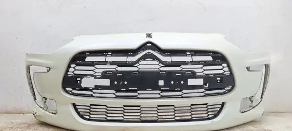 Citroen DS5 Front bumper 9686777577