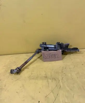 Mini One - Cooper Coupe R56 Steering wheel axle