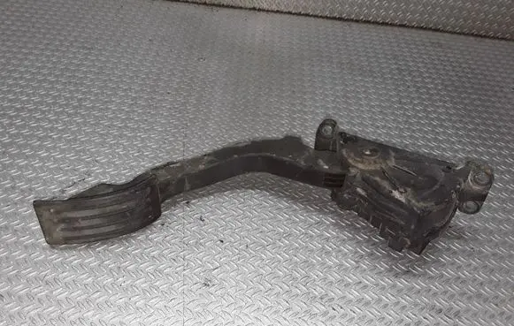 Ford Focus C-MAX Accelerator throttle pedal 3M519F836CE