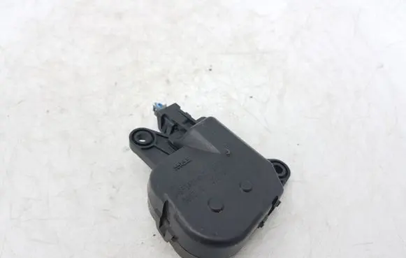 Chrysler Pacifica Air flap motor/actuator 04885465AA