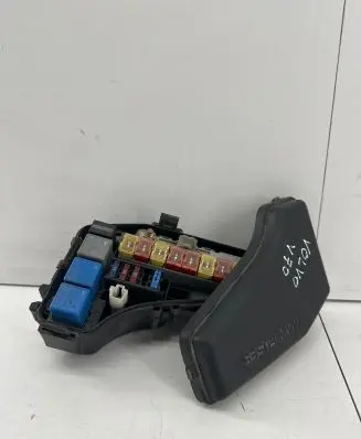Volvo S70 V70 V70 XC Fuse box set 9128576 9162084