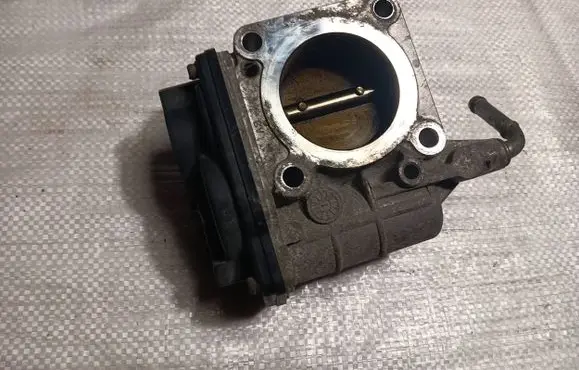 Nissan Juke I F15 Throttle valve SERA52601 K2117 52601