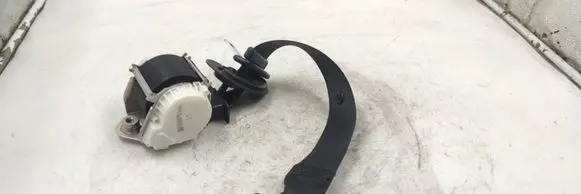 BMW 3 E90 E91 Front seatbelt 33035173
