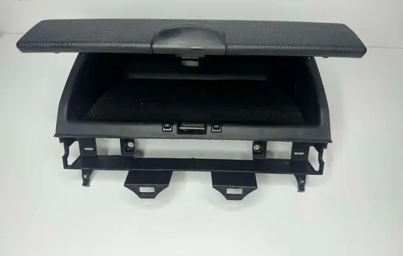 Mazda 6 Dashboard storage box/compartment GJ6A6G0245A