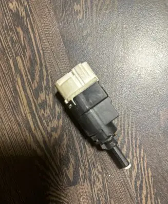 Renault Captur Brake pedal sensor switch 253206170R