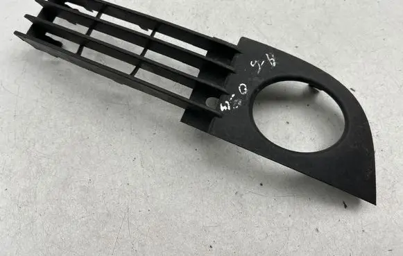 Audi A6 S6 C5 4B Front fog light trim/grill 013076 4B0807682T