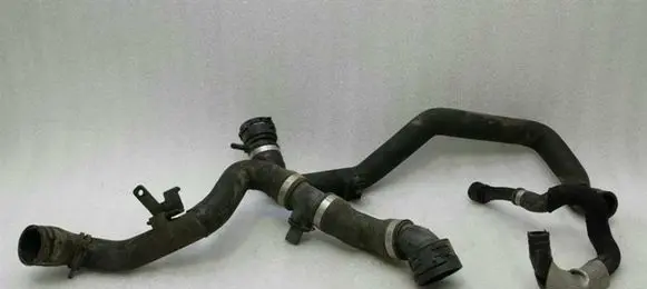 Porsche Cayenne (92A) Engine coolant pipe/hose 7P6122101N