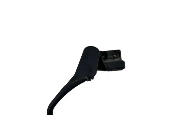 Volkswagen PASSAT B5.5 Engine bonnet (hood) release handle 3B1823533