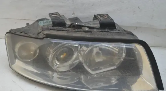 Audi A4 S4 B7 8E 8H Headlight/headlamp 8E0941004F 99305700 04L001102A