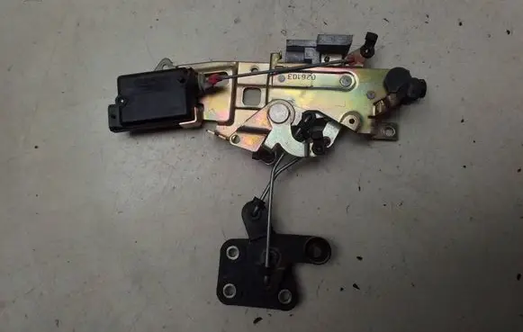 Peugeot Partner Sliding door lock 351861709