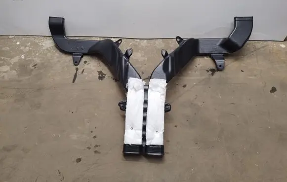 Ford Explorer VI Cabin air duct channel 