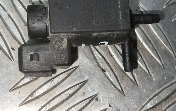 Volvo V70 Turbo solenoid valve 72224010