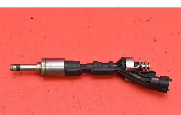Volvo V40 Fuel injector CJ5G9F593AA