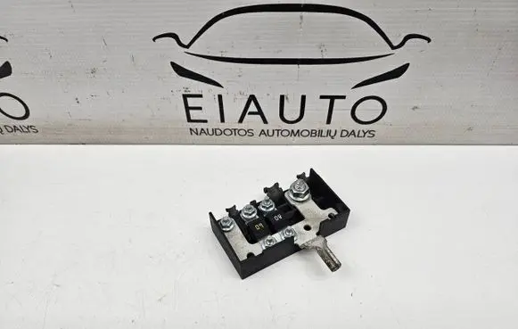 Jaguar XE Fuse module GX7314N073BA P00134077A