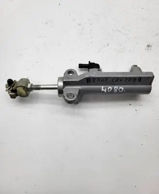 Honda CR-V Master brake cylinder