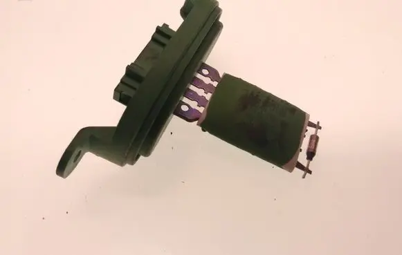 Volkswagen Transporter - Caravelle T6 Heater blower fan relay 16476431DE