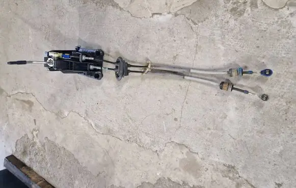 Citroen C4 II Gear shifter/selector 9671748880