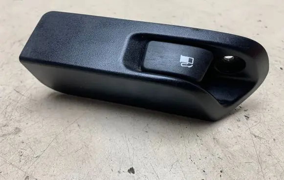 Toyota Verso Fuel tank opening switch 